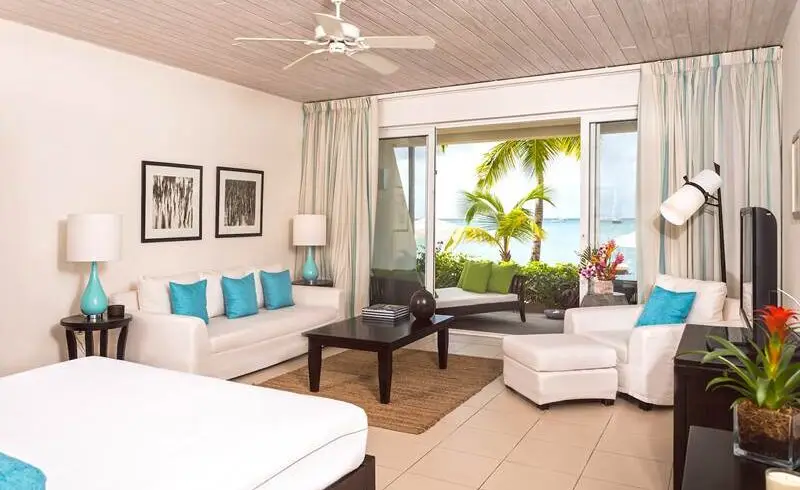 Beach-Terrace-Suite-Living-Area