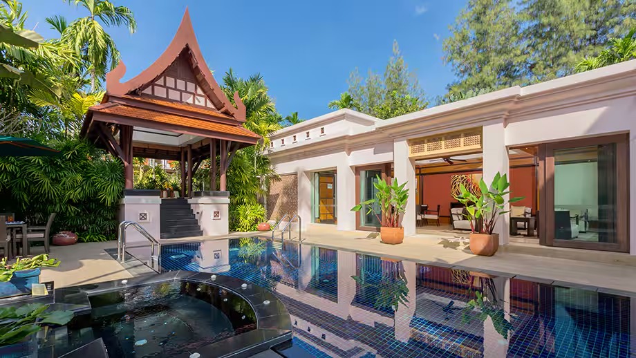 grand-2br-pool-villa-corner-pool
