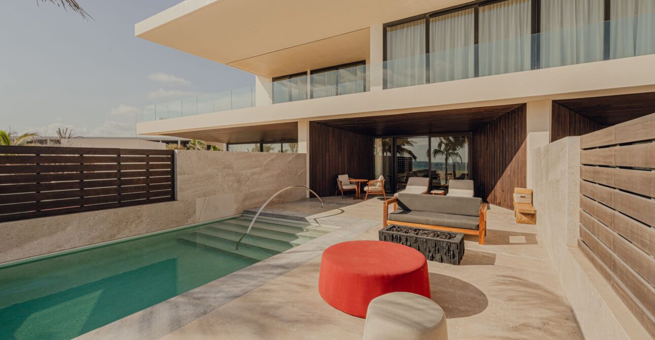 Junior-Ocean-Front-Private-pool-2-NobuLC-scaled.jpg