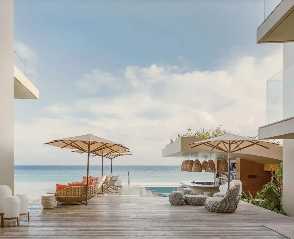 Pool Lounge - Gallery La Casa De La Playa