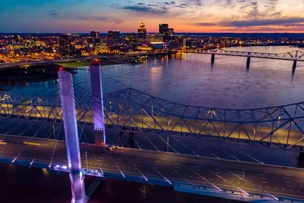 Guests celebrating Derby Weekend in Louisville wearing classic Kentucky Derby hats