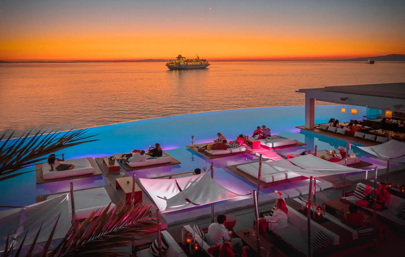 Luxury Greece 13-day vacation sea view suite inspiration in Mykonos